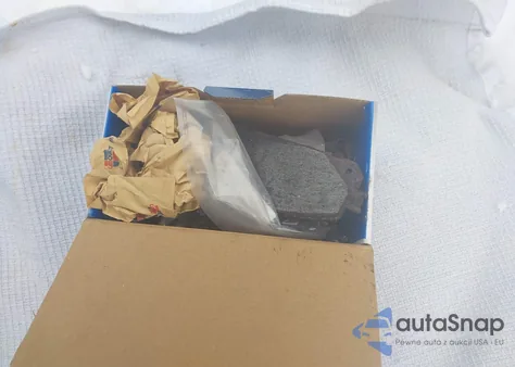 2016 Jeep Cherokee Latitude z USA, uszkodzony, nr VIN 1C4PJMCS6GW105911